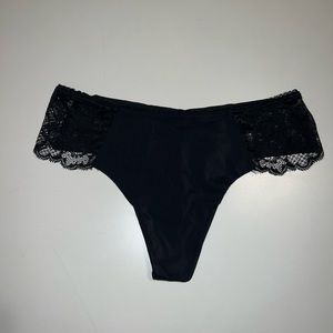 NWT | Victoria's Secret | Lace Detail No Show Thong | Medium